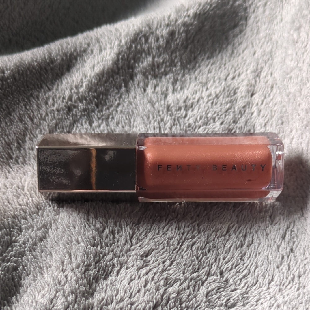 Fenty Beauty Gloss Bomb - Fenty Glow